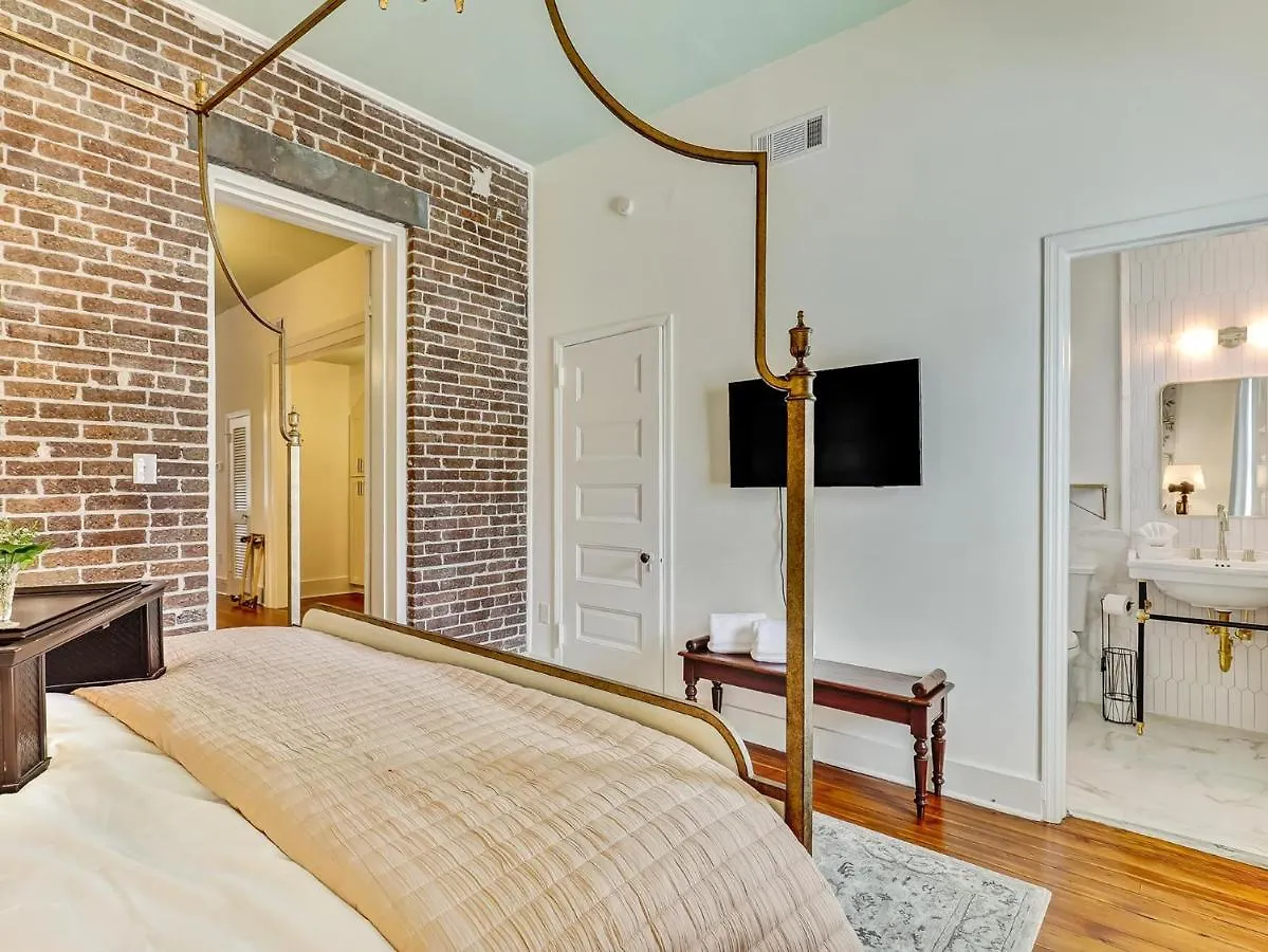 Апартаменты Gordon Inn Live Oak Саванна