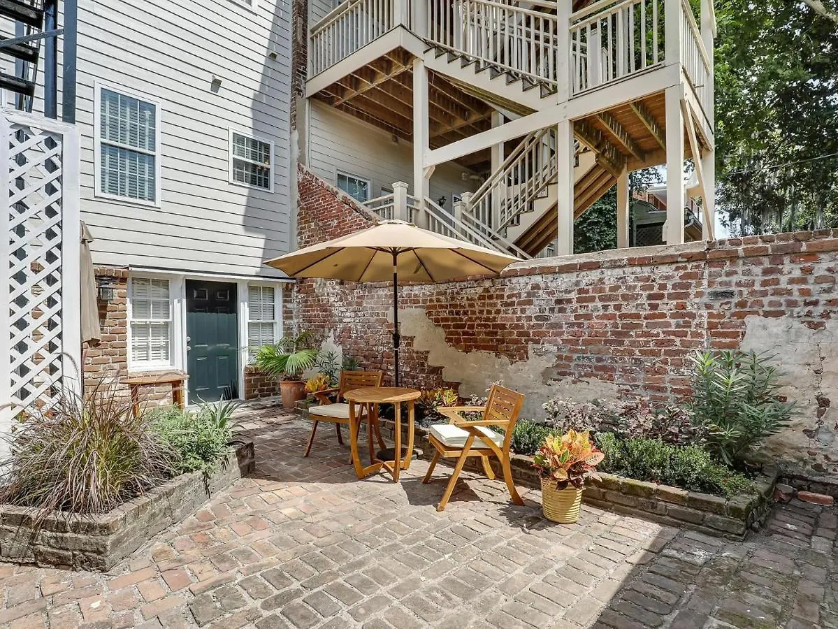Gordon Inn Live Oak Savannah